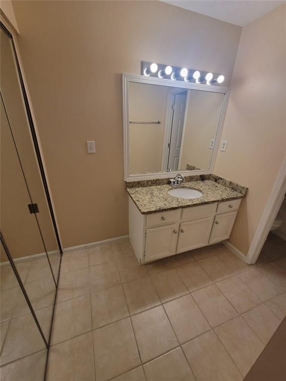 Building Photo - 23212 Plantation Dr NE