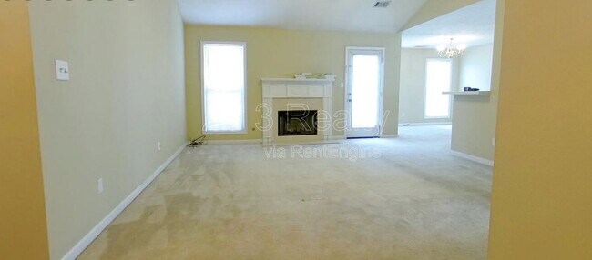 Building Photo - 133 Harbour Lake Dr