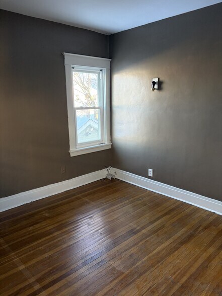 Building Photo - 159 Carmel Rd