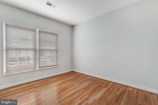 Building Photo - 709 Catts Tavern Dr