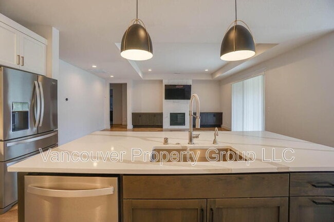 Building Photo - 15103 NE 98th Cir