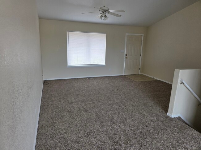 Building Photo - 594 S Maher Dr