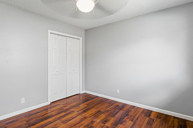 Building Photo - 3-Bedroom Home on Wedgewood Drive fully landscaped
