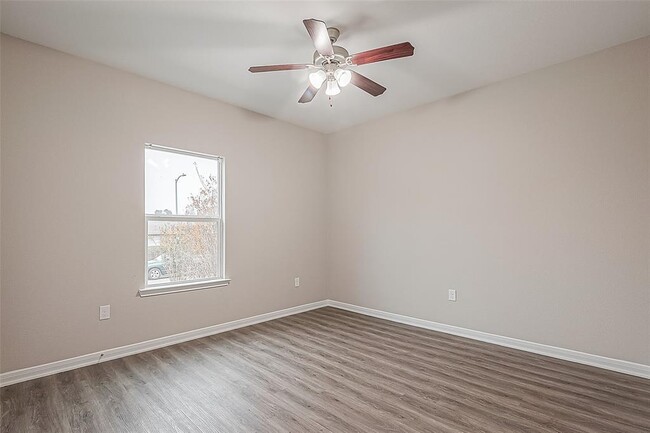 Building Photo - 4813 Palisade Dr