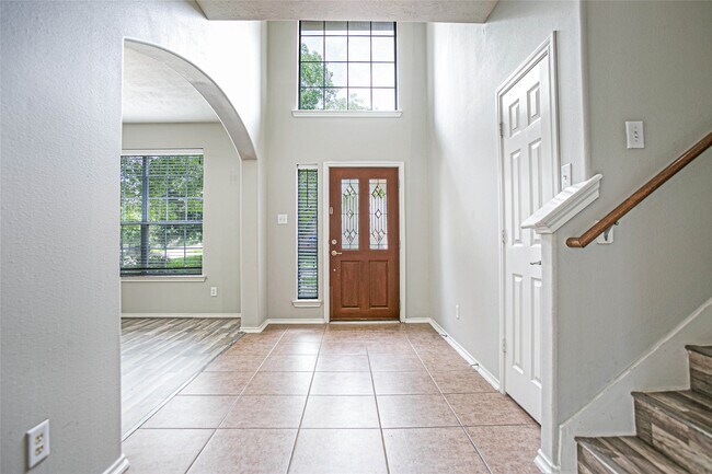 Building Photo - 43 W Spindle Tree Cir