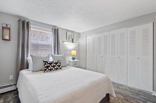 Building Photo - 201 Cocheco Ct