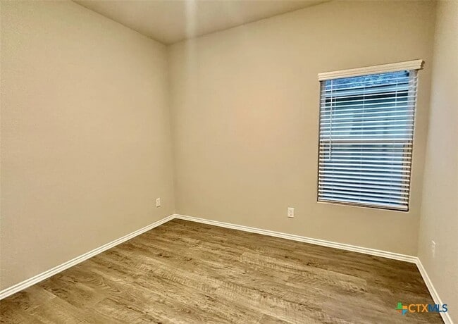 Building Photo - 3953 Legend Rnch