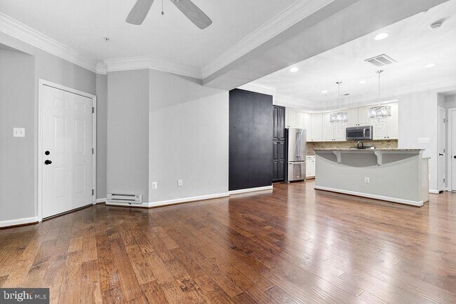 Building Photo - 7420 Brunson Cir
