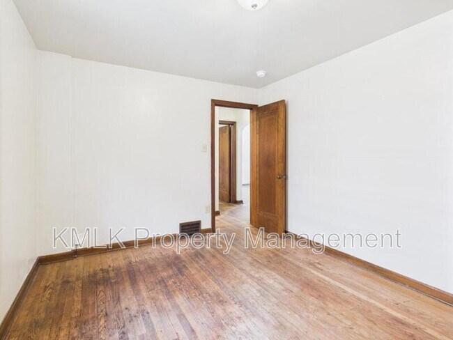 Building Photo - 1119 Copley Rd