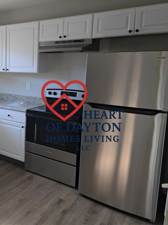 Building Photo - 107-107 Gloria Ave