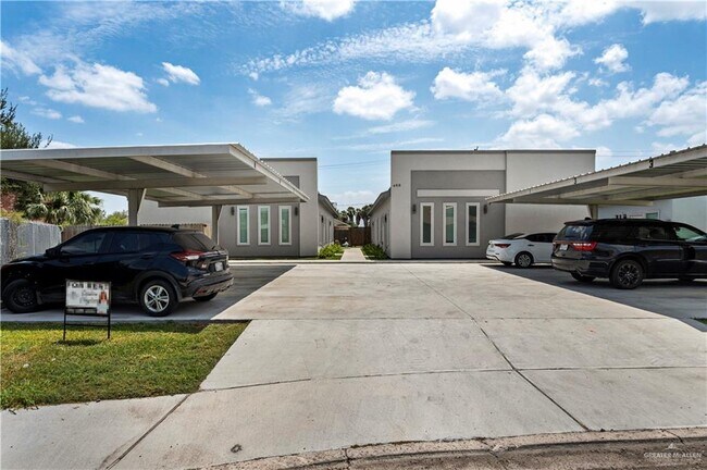 Building Photo - 16 Gastel Cir