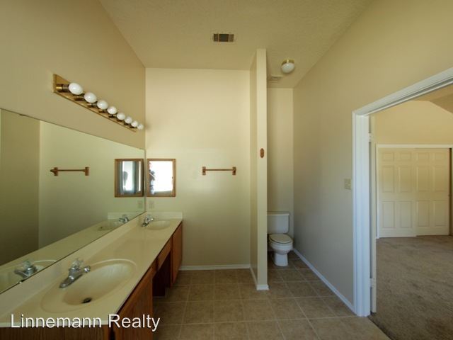 Building Photo - 405 Hogan Cir