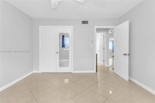 Building Photo - 2175 NE 56th St