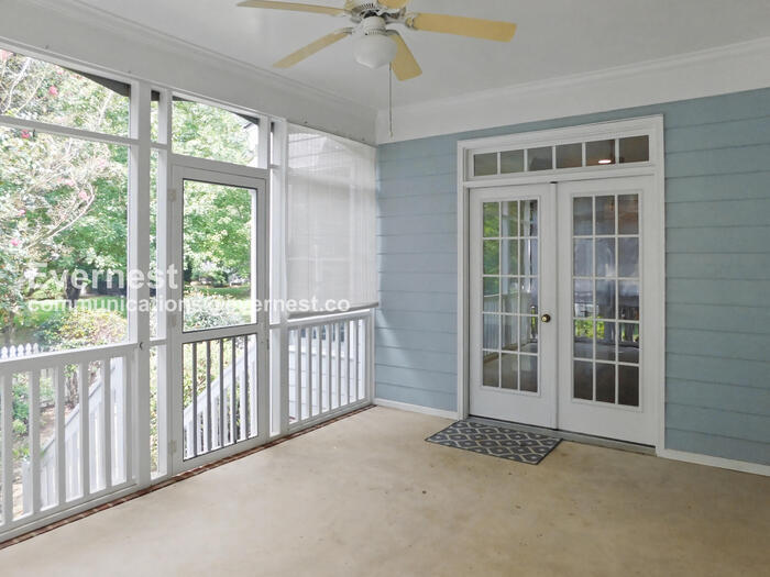 Building Photo - 108 Glasgow