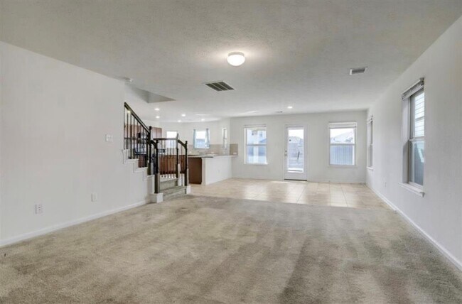 Building Photo - 13111 Mills Grove Dr