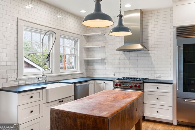 Building Photo - 193 Feld Ave