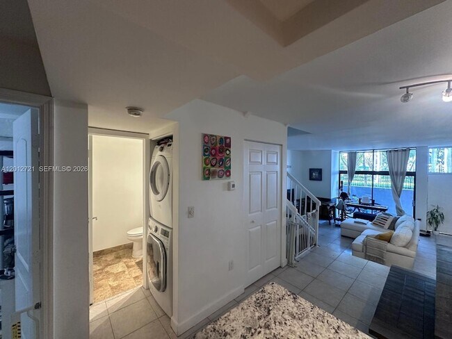 Building Photo - 3003 NE 183rd Ln