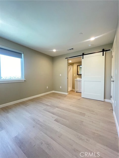 Building Photo - 4251 E Live Oak Ave