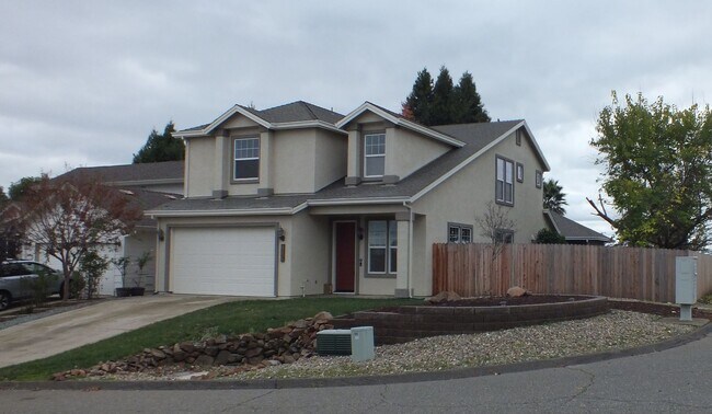 Building Photo - 3/2.5 2300 sf Cameron Park home