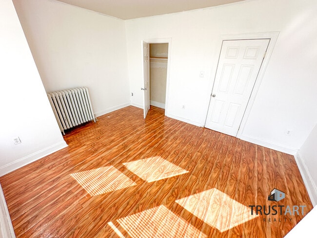 Building Photo - 3 Bedroom House in Belfield, Philadelphia