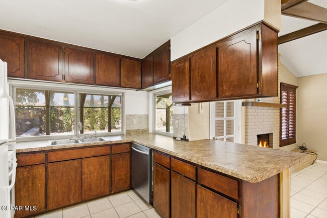 Building Photo - 10325 Cardigan Dr