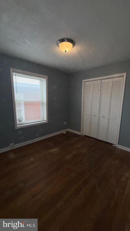 Building Photo - 339 Charles St