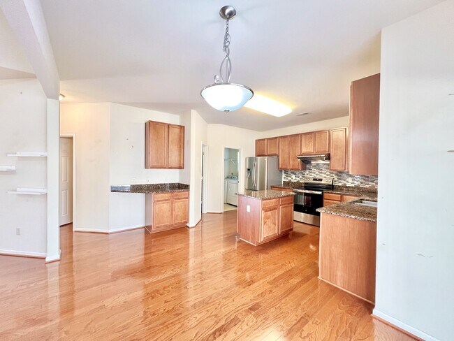 Building Photo - 109 Zebulon Ct