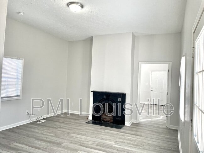 Building Photo - 616 N 28th St