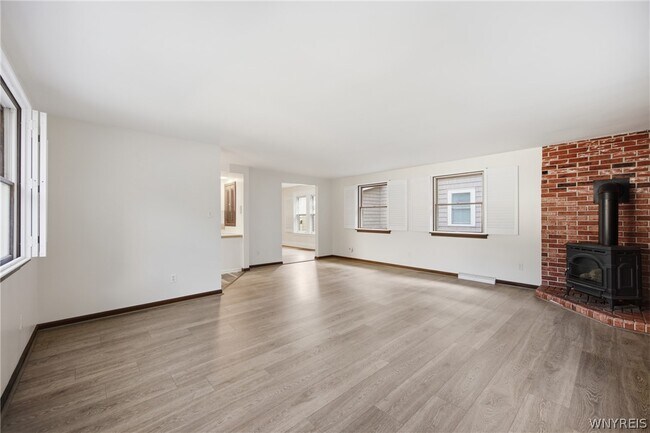 Building Photo - 259 California Dr