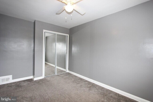 Building Photo - 1612 Sherwood Ave