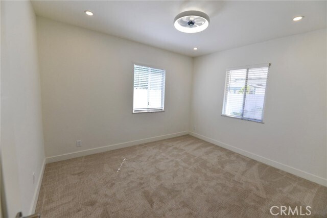Building Photo - 1605 Calle Las Bolas