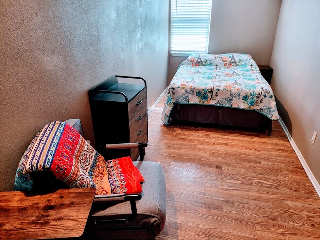 Primary Photo - Woodland Village B