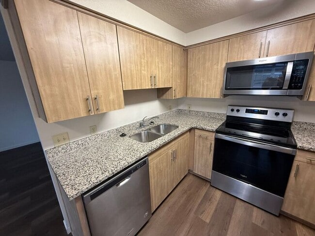 Building Photo - 1019 Boedies Dr
