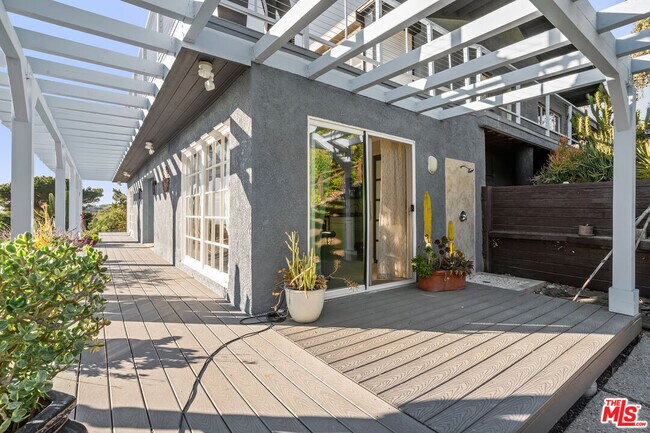 Building Photo - 9402 Houston Rd