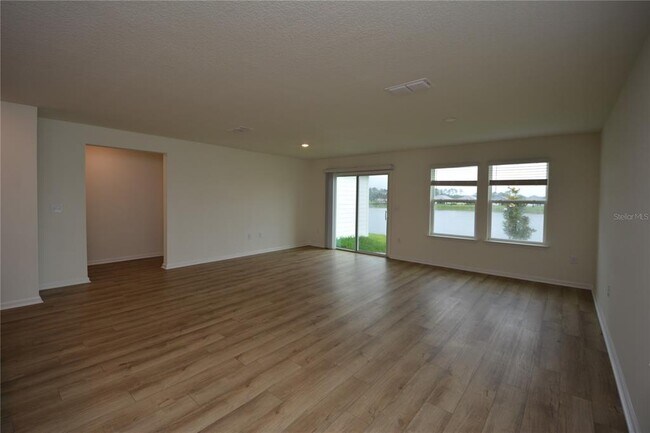 Building Photo - 19 Waverly Ln