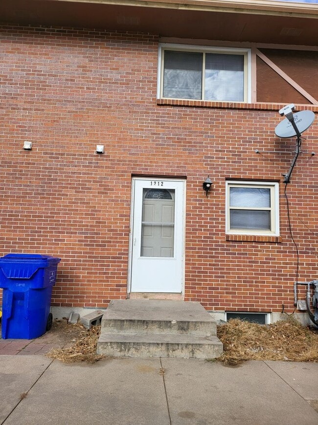 Primary Photo - 1212 E 16th St