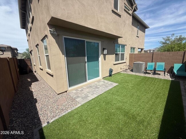 Building Photo - 5835 E Rose Garden Ln