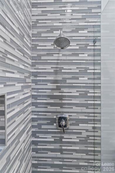 Building Photo - 129 Greens Rd