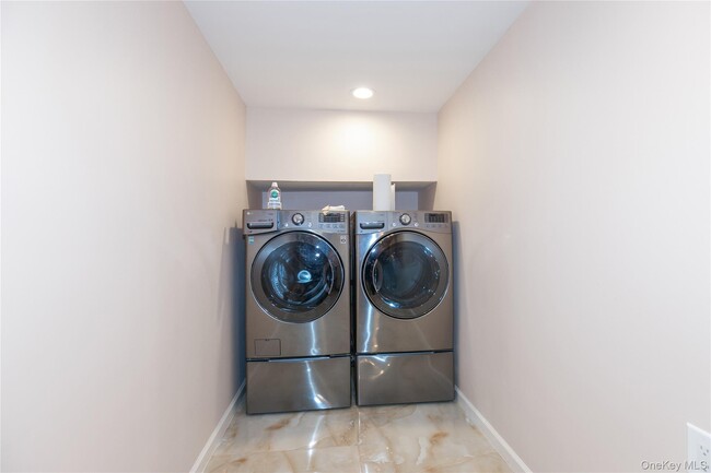 Building Photo - 66 Essex Rd