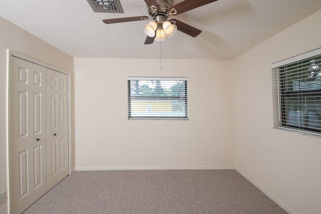 Building Photo - Englewood Annual Pool Home for Rent