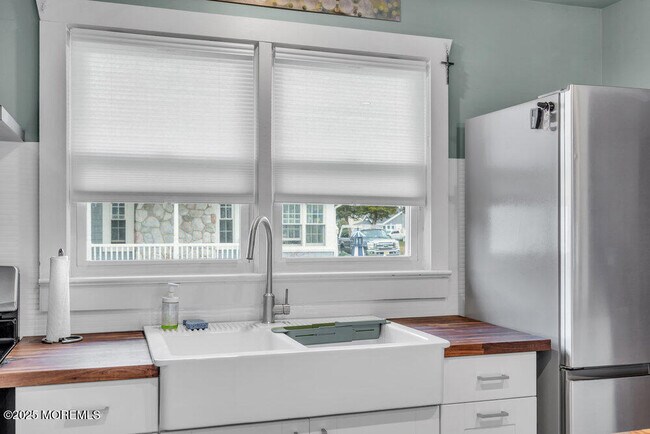 Building Photo - 228 Fischer Blvd