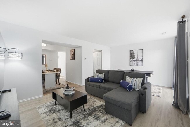 Building Photo - 1013 Copperfield Ct