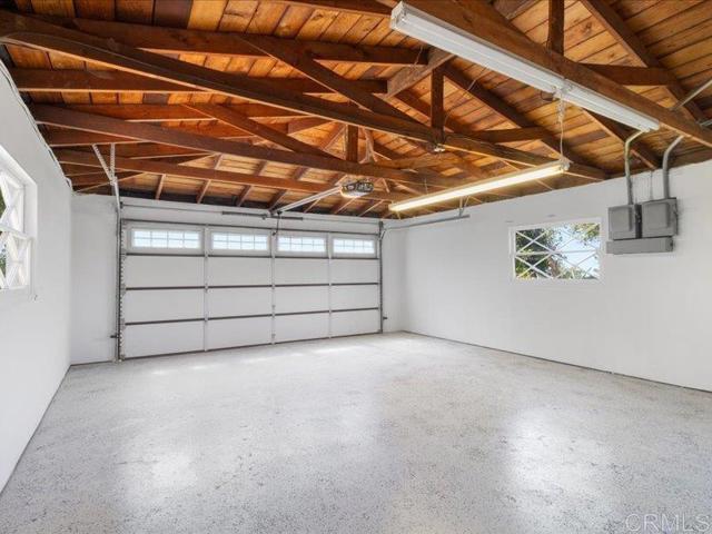 Building Photo - 2980 Los Alisos Dr