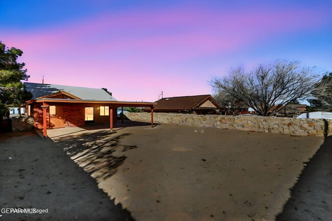 Building Photo - 11734 Stone Castle Dr