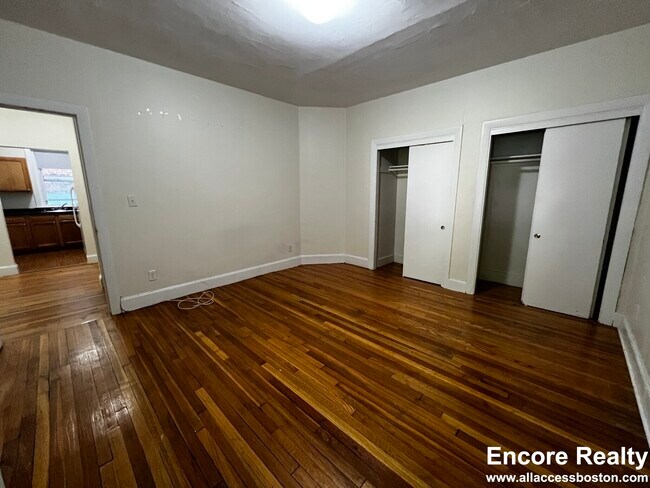 Building Photo - 33 Lancaster Terrace