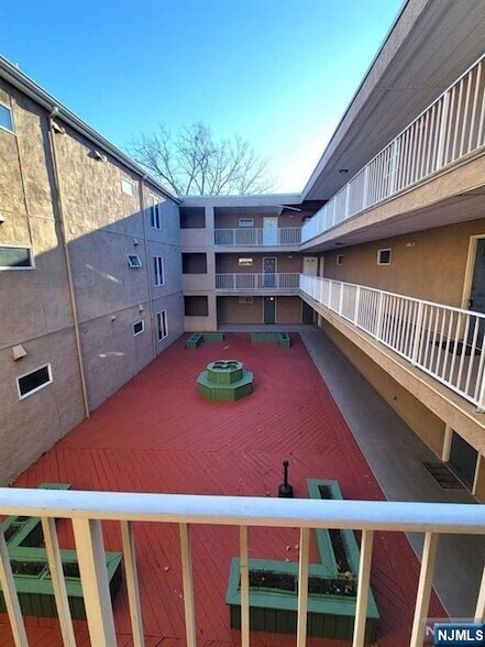 Building Photo - 105 State St