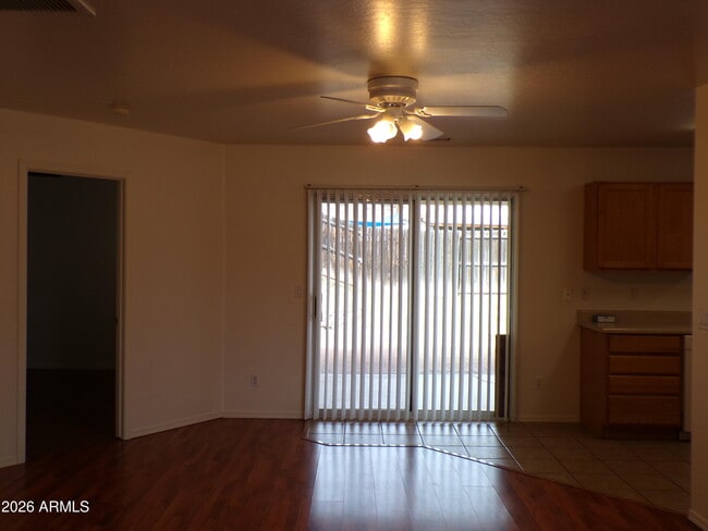 Building Photo - 610 S Azure Dr