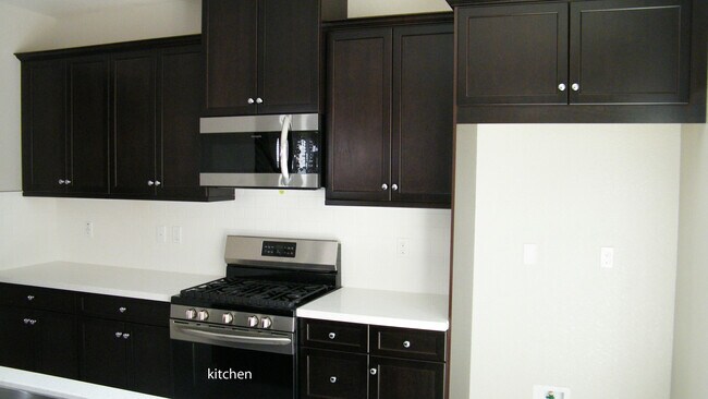 Building Photo - 4844 Holden Dr