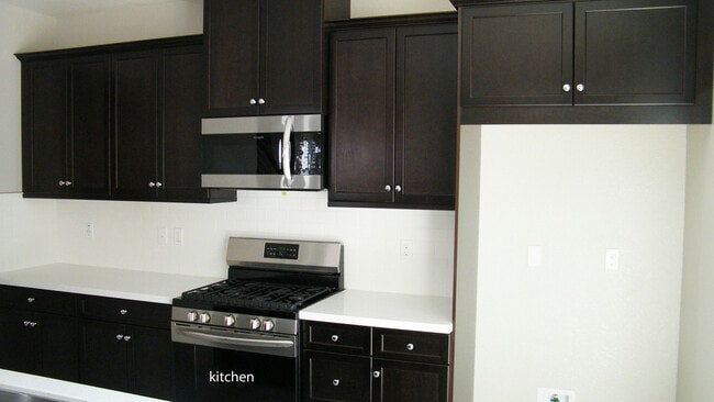 Building Photo - Spacious modern living