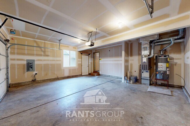 Building Photo - 8014 Bedford Ln SE